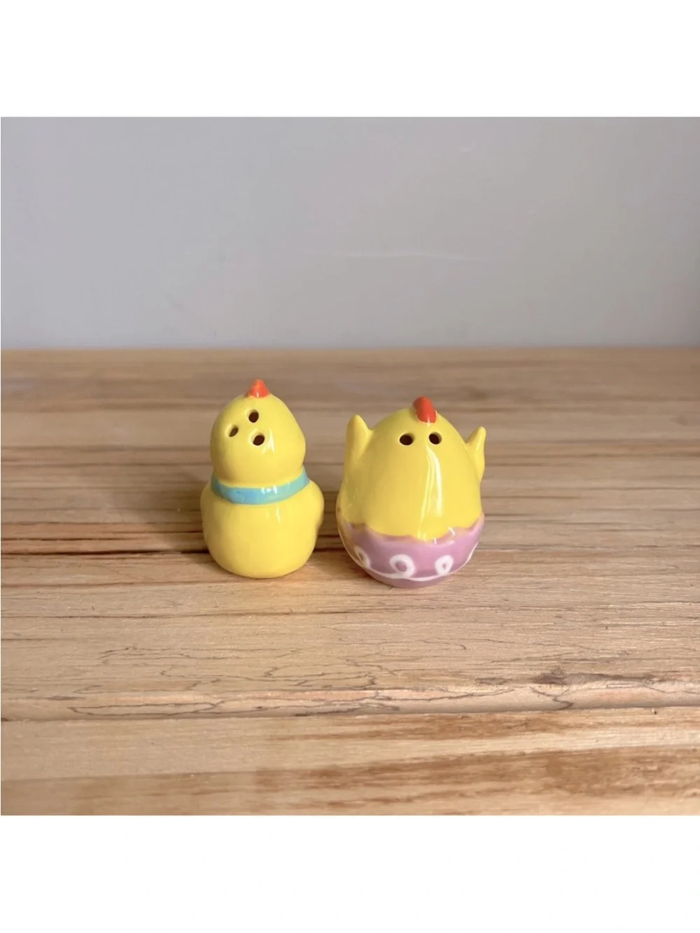 Anthropomorphic Easter Chicks salt and pepper shakers-NWOT